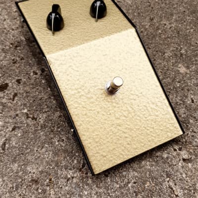 Cornell Fuzz Face pedal with NOS Vintage Original 60's Newmarket