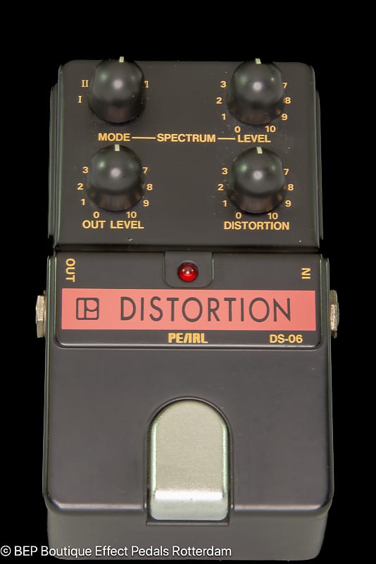 Pearl DS-06 Distortion 1980s Vintage Guitar Effect Pedal