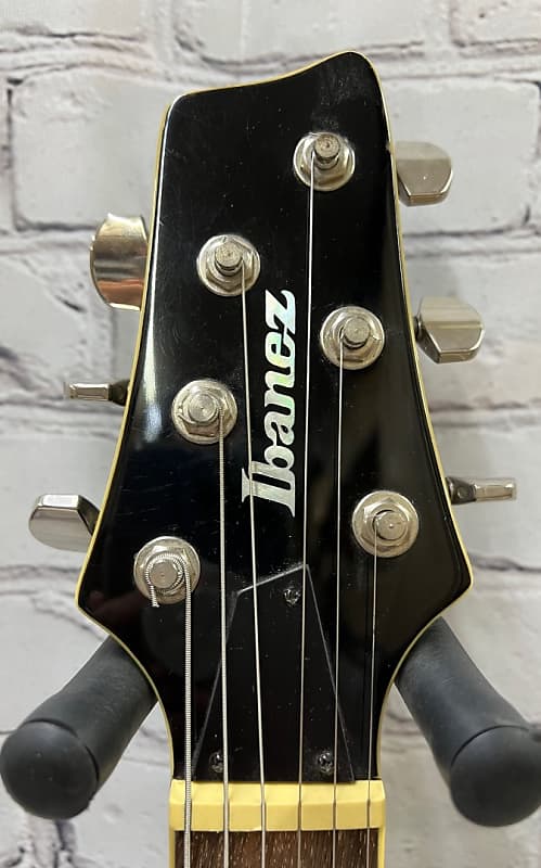 Ibanez SZ-320 Double Cutaway Gloss Black Electric Guitar