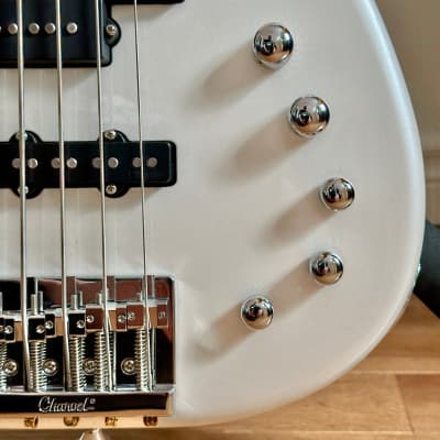 Charvel Pro-Mod San Dimas Bass PJ V, Platinum Pearl + Case image 8