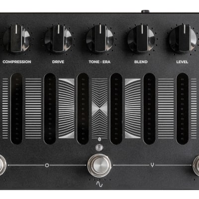 Darkglass Electronics Microtubes Infinity Bass Preamp Compressor