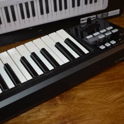 Roland A-49 MIDI Keyboard Controller 2014 - Present - Black image 6