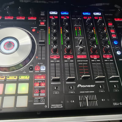 Pioneer DDJ SX2 DJ Controller for Serato with Hard Rolling case image 1