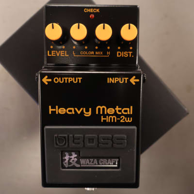 Boss HM-2W Heavy Metal Waza Craft