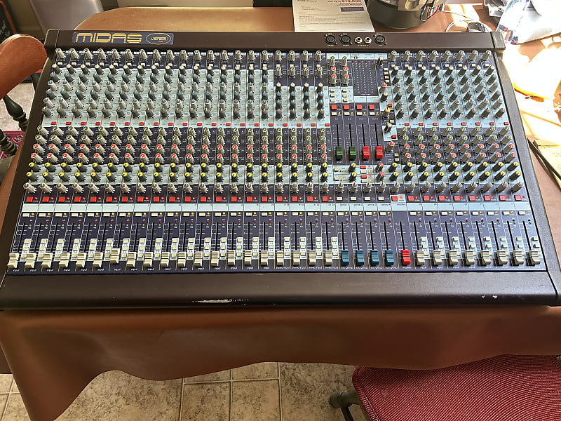 Midas Venice 320 Mixing Console | Reverb