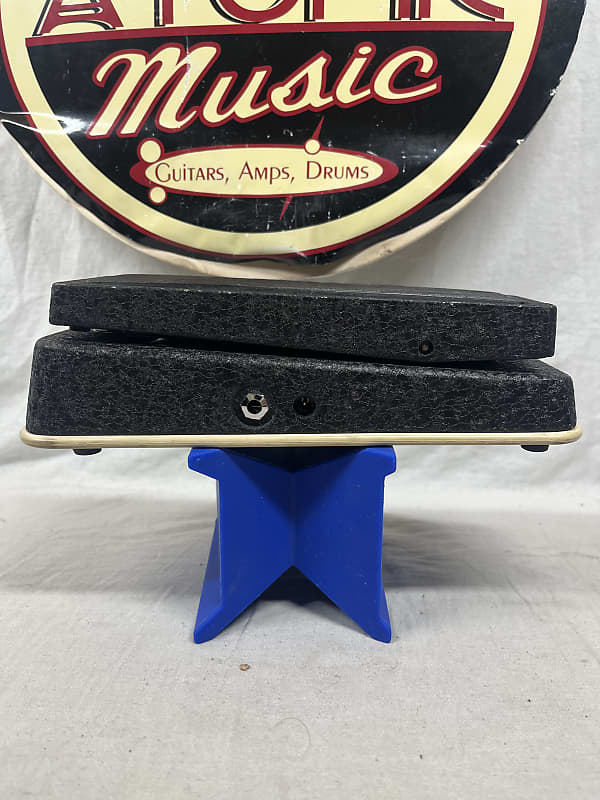 Dunlop JH-1B jh1b Jimi Hendrix Signature Model Cry Baby