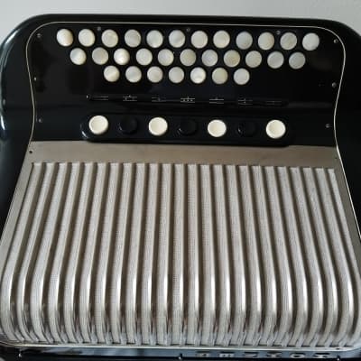 Hohner Ouverture Diatonic harmonica C-F image 2