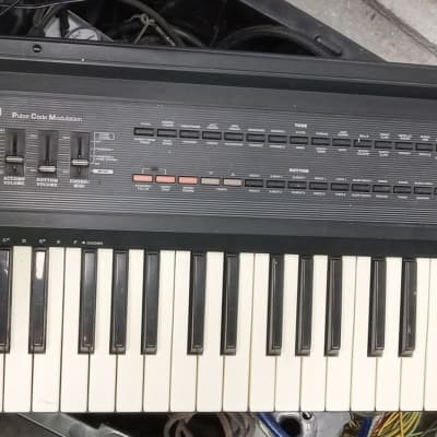 Casio CT-640 Casiotone 61-Key Synthesizer 1980s - Black