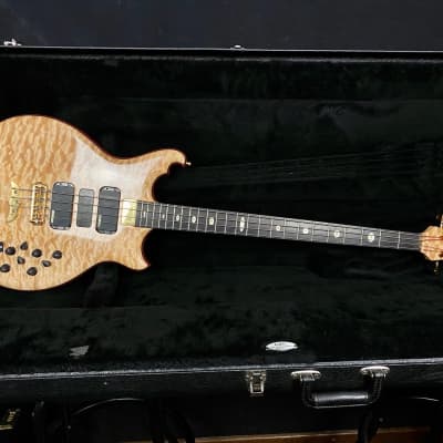 Alembic Series II 4-string "Heart of Gold" in quilted maple with case from Jan.14.2004 image 17