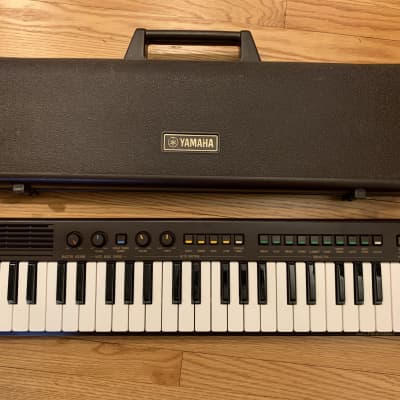 Yamaha PS-3 Portasound Keyboard Synthesizer