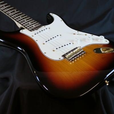 Fender Custom Shop Robert Cray Signature Stratocaster Sunburst image 2