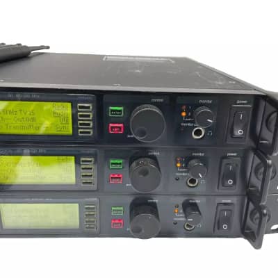 Shure UR4D Dual G1 Wireless Receiver W/ (2)UR2 Handheld Transmitters #2422 (One) image 10