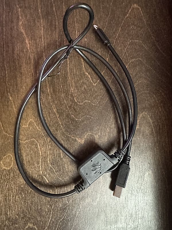 iConnectivity USB B to Lightning iOS cable Reverb