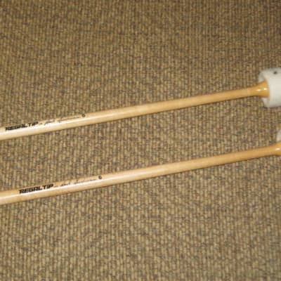 ONE pair new old stock Regal Tip 606SG (Goodman # 6) TIMPANI MALLETS, CARTWHEEL -  inner core of medium hard felt covered with a layer of soft damper felt / hard maple handle (shaft), includes packaging image 4