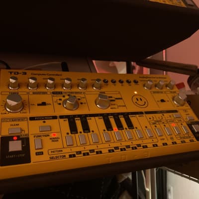 Behringer TD-3 AM Analog Bass Line Synthesizer