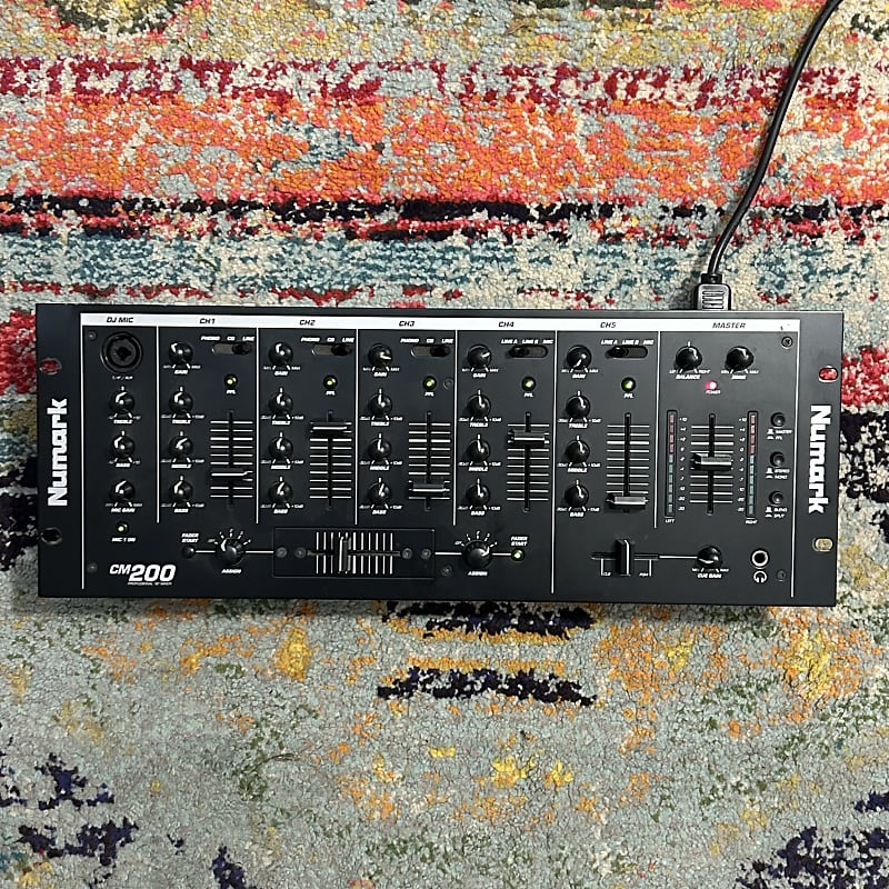 Numark CM200 Five Channel Mixer Rackmount Reverb