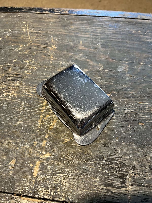 Fender PBass bridge cover 70's 80's chr Reverb