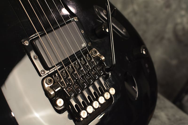 Ibanez S520EX Ebony Gloss Slim Body Electric w Claw Scratch Ibanez S520EX Ebony Gloss Slim Body Electric w Claw Scratch