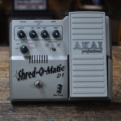 Akai Shred-O-Matic D1 Tube-Driven Overdrive / Distortion 2000s - Silver image 2