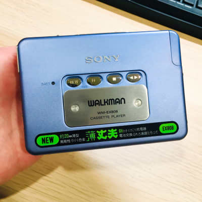 Sony WM-EX808 Walkman Cassette Player ! Excellent Rare Blue