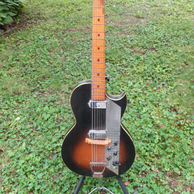 Kay value leader 2 pickup sunburst | Reverb