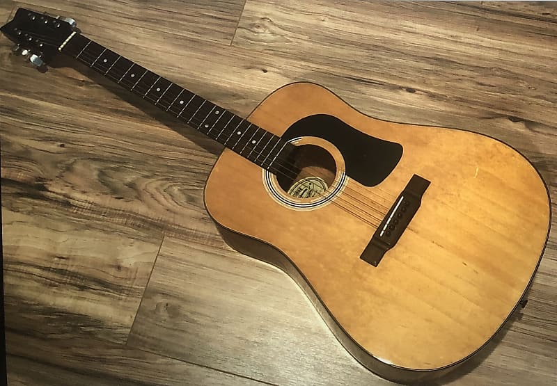 Washburn d8 acoustic deals guitar