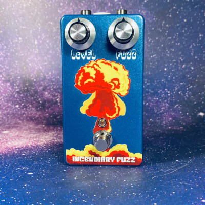 Cascade Pedals Incendiary Fuzz (Infrared Fuzz Device/Modern BeeGee Fuzz) image 2
