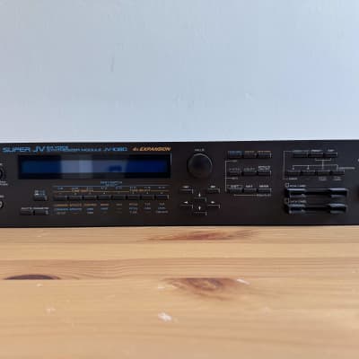 Roland JV-1080 64-Voice Synthesizer - Excellent Condition !