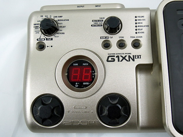 Zoom G1XNext Guitar Multi-Effects w/Tube Modeling, Expression Pedal, Drum  Machine, Tuner (G1XN EXT)