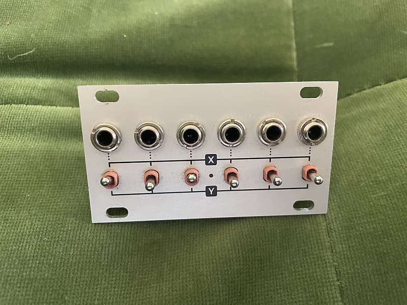 Intellijel Switched Mult 1U