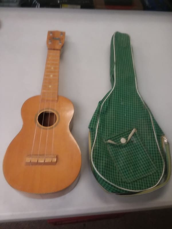 LINDELL Deluxe Ukulele 1960’s JAPAN with Green / Black Plaid Reverb