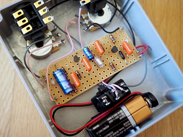 D*A*M Greasebox GB-83 Silicone Fuzz Boutique Guitar Effect Pedal