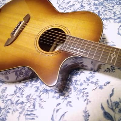 Alvarez AGE910CEARSHB Artist Elite Grand Auditorium Acoustic 