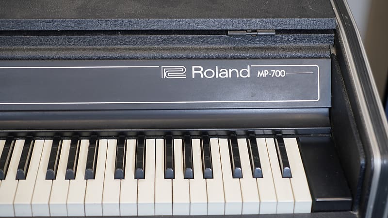 1977 Roland Mp-700 Keyboard & Mp-100 Amp/Speaker, Works!