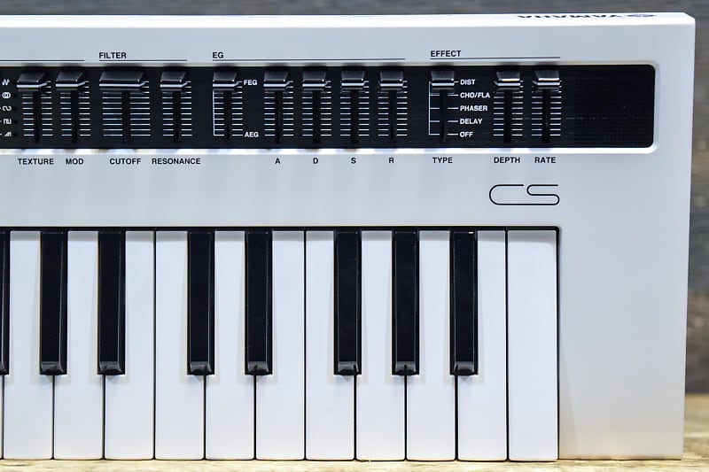 Yamaha Reface CS 8-Note Polyphonic Virtual Analog 37-Key Mobile Mini  Synthesizer