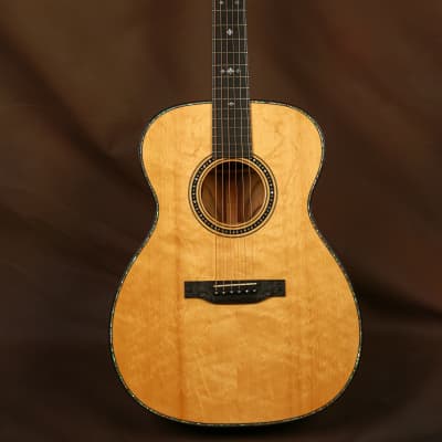 2014 Martin 000-14 Brazilian Kingwood Masterpiece NAMM Showcase Hand-carved Acoustic Guitar image 5