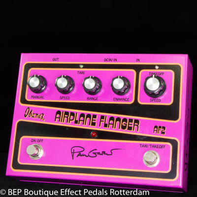 Real autograph besides printed signature Ibanez AF2 Paul Gilbert Airplane Flanger 2009 image 5
