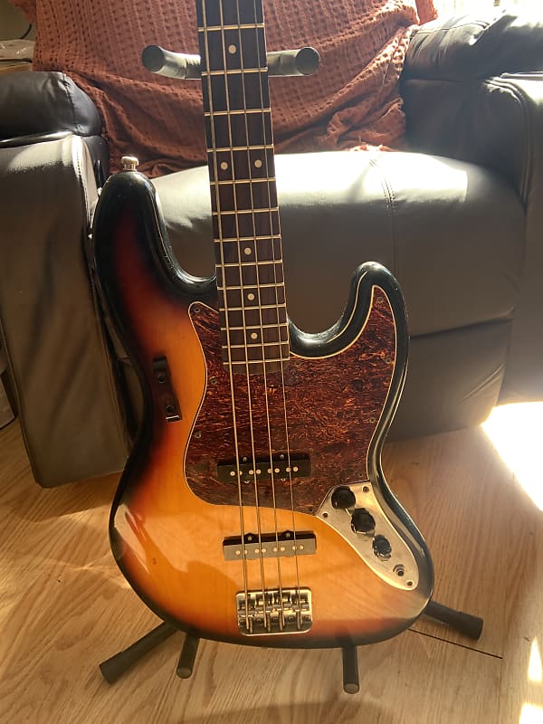 Squier - Vintage Modified Jazz Bass '70s | Mass Street Music