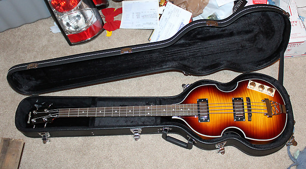 Douglas Violin Beatle Bass Flamed Maple Sunburst with Moulded Hard Shell Case