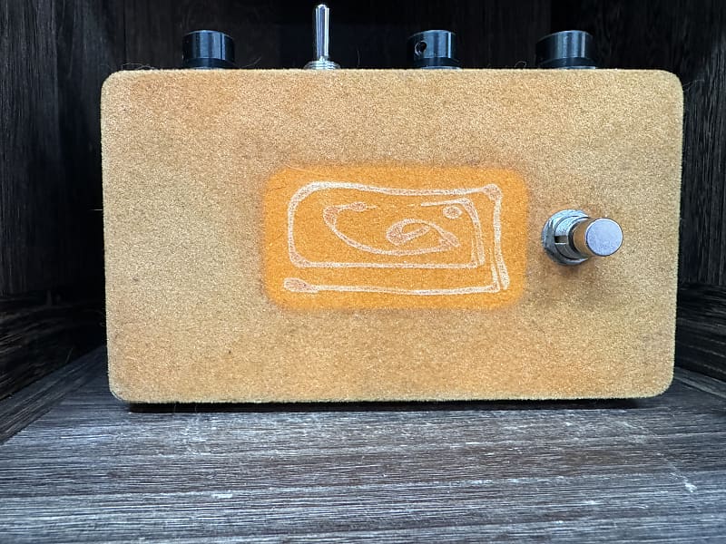 Warm Audio Foxy Tone Box