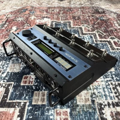 TC Helicon Voice Live Harmony Correction Multi-Effect Unit! R image 4