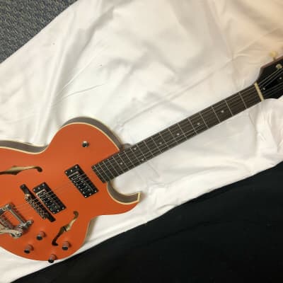 The Loar Thinbody Archtop electric guitar - hollowbody NEW - Orange LH-306T Bigsby Tremolo for sale