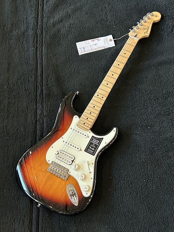 Fender Player Stratocaster HSS Maple Fretboard 3-Color