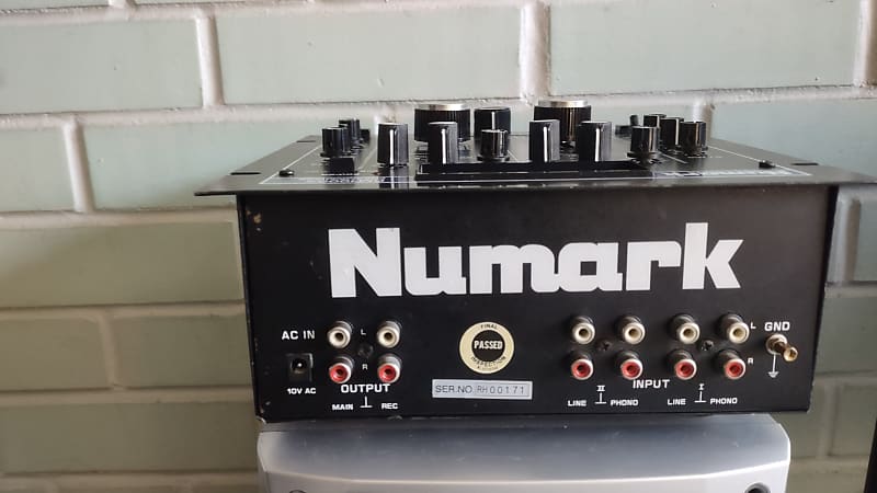 Numark DM-1000X-R 2 Channel Custom Rotary Preamped with Rotary cross fader
