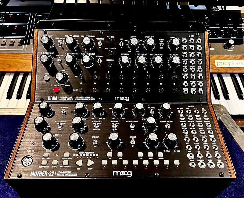 MOOG Sound Studio 1 - DFAM & MOTHER 32 + summing mixer+ stand | Reverb