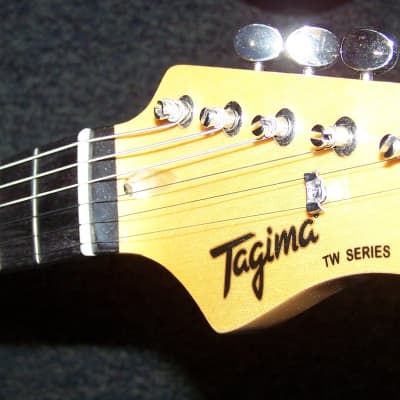 Tagima TW-61 Sunburst  Offset body electric guitar with Fender Tweed gig bag image 6