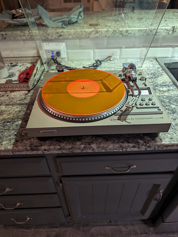 Pioneer PL-560 Quartz Direct Drive Full Automatic Stereo Turntable  			