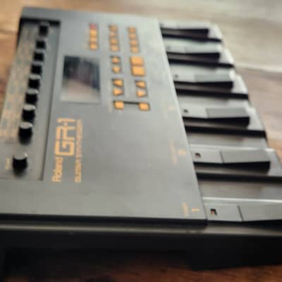 Roland GR-1 Guitar Synthesizer With Expansion Kit | eBay