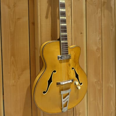 Jacobacci Royale '60s Natural Vintage French Archtop image 6