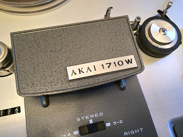AKAI 1710W Reel-to-Reel Player 1/4 Open Reel Tube Amp Tape